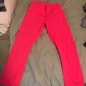 Lululemon hot pink crop leggings